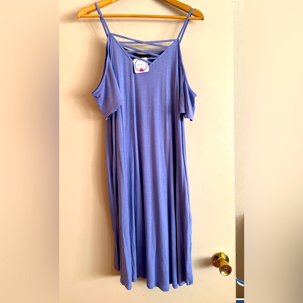 NEW Cold Shoulder Dress w/Pockets